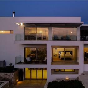 5 bedroom luxury villa with infinity pool, sea views and tennis court near Chania, sleeps 10